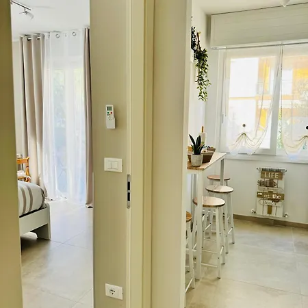 Apartment Casa Rosetta - Relax In Centro, Parcheggio Privato, Mare A 2 Passi Bordighera