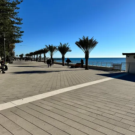 Casa Rosetta - Relax In Centro - Parcheggio Privato, Mare A 2 Passi Bordighera