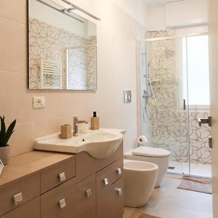 Appartamento Casa Rosetta - Relax In Centro, Parcheggio Privato, Mare A 2 Passi
