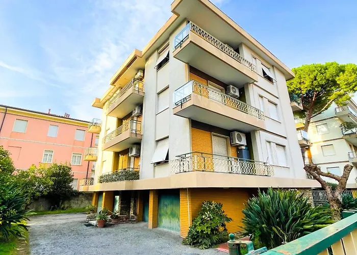 Casa Rosetta - Relax In Centro - Parcheggio Privato, Mare A 2 Passi * Bordighera